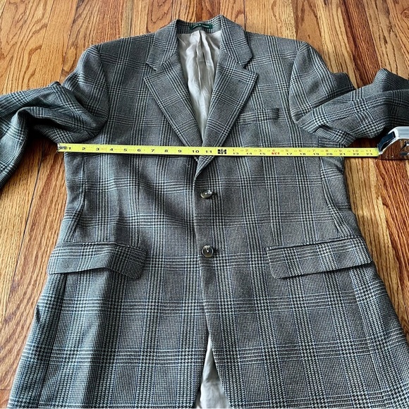 Lauren by Ralph Lauren Men's Plaid Blazer, 100
Percent Wool 39 R - Picture 7 of 15